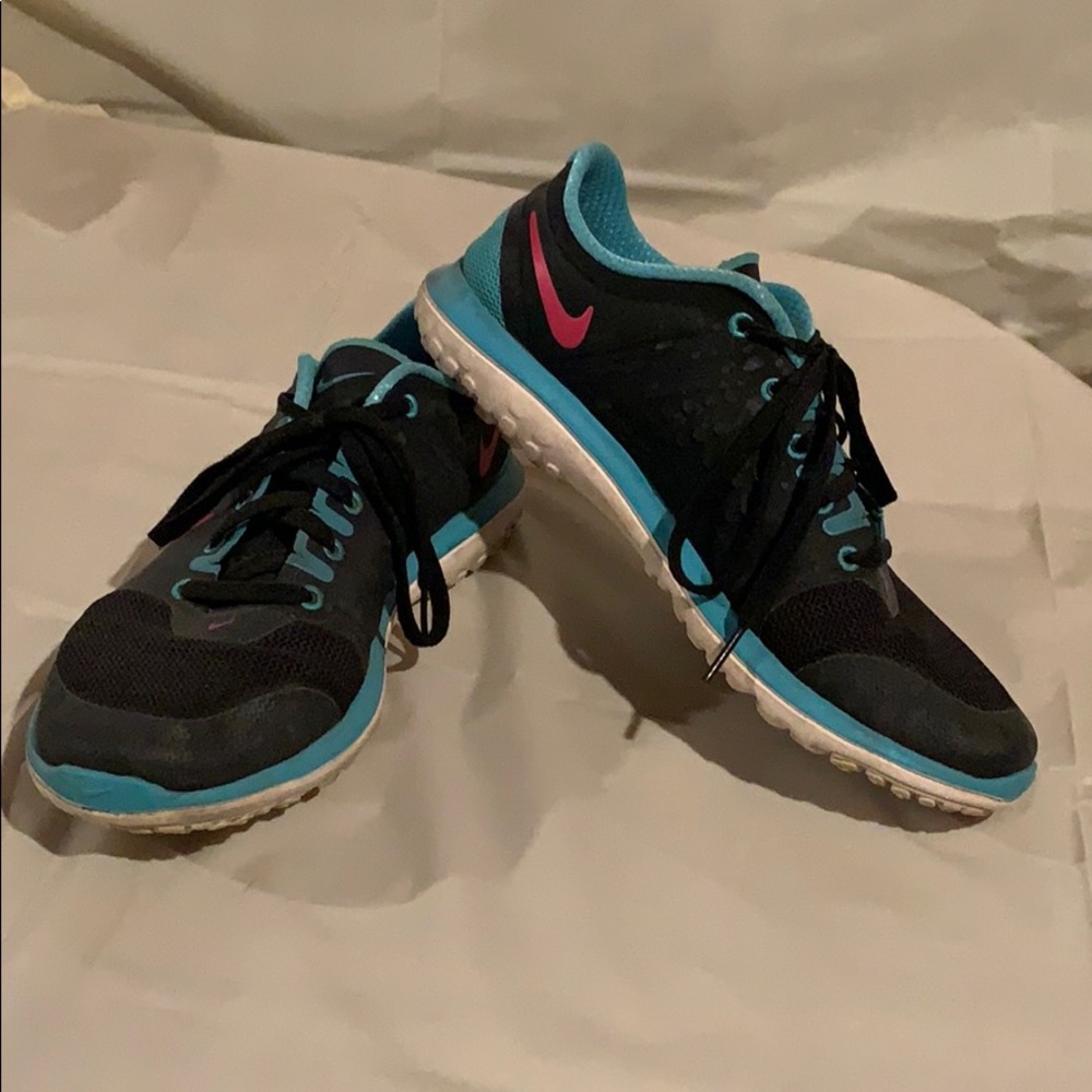 Nike - women’s size 8